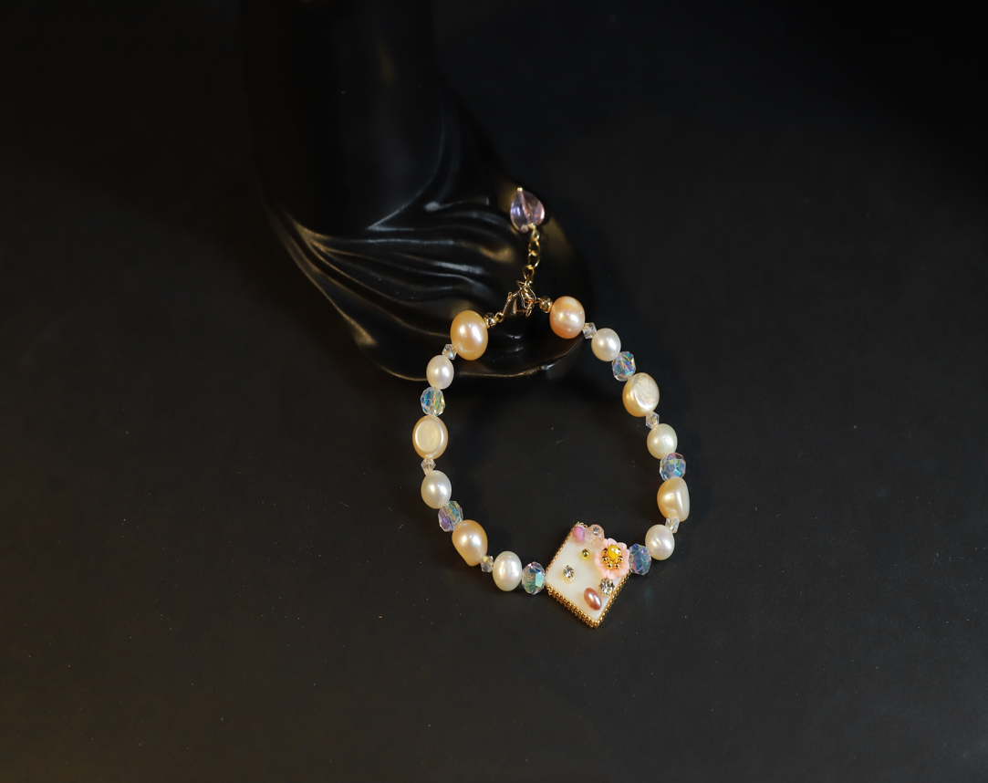 Bracelet - Natural Shell + Fresh Water Pearl Bracelet