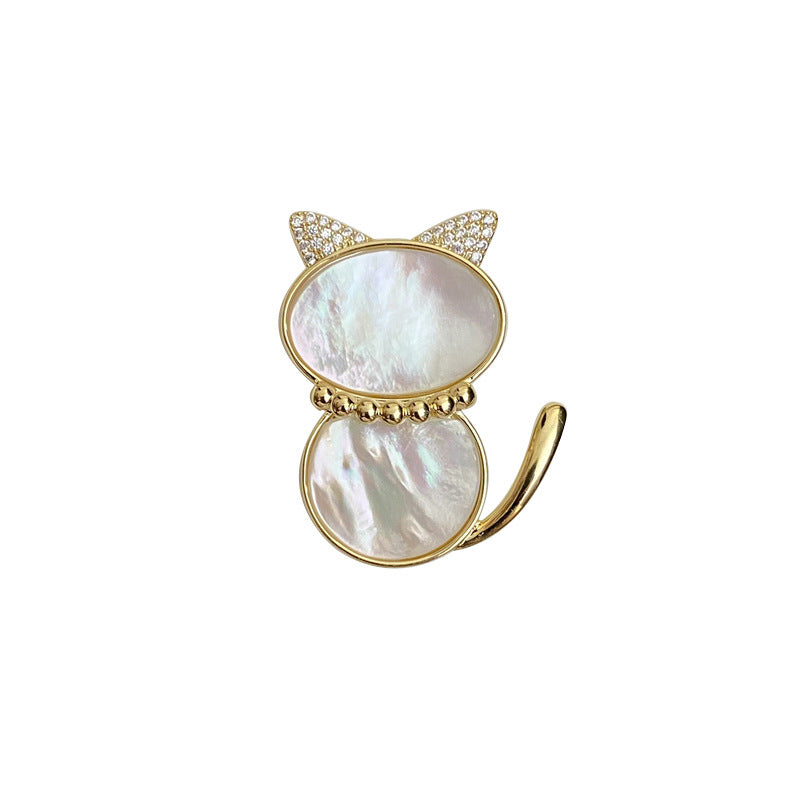 Brooch - Natural shell kitten