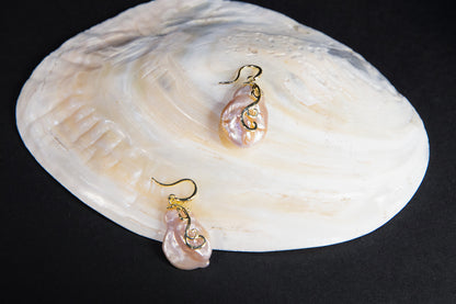 Earring - Natural Freshwater Baroque Pearl