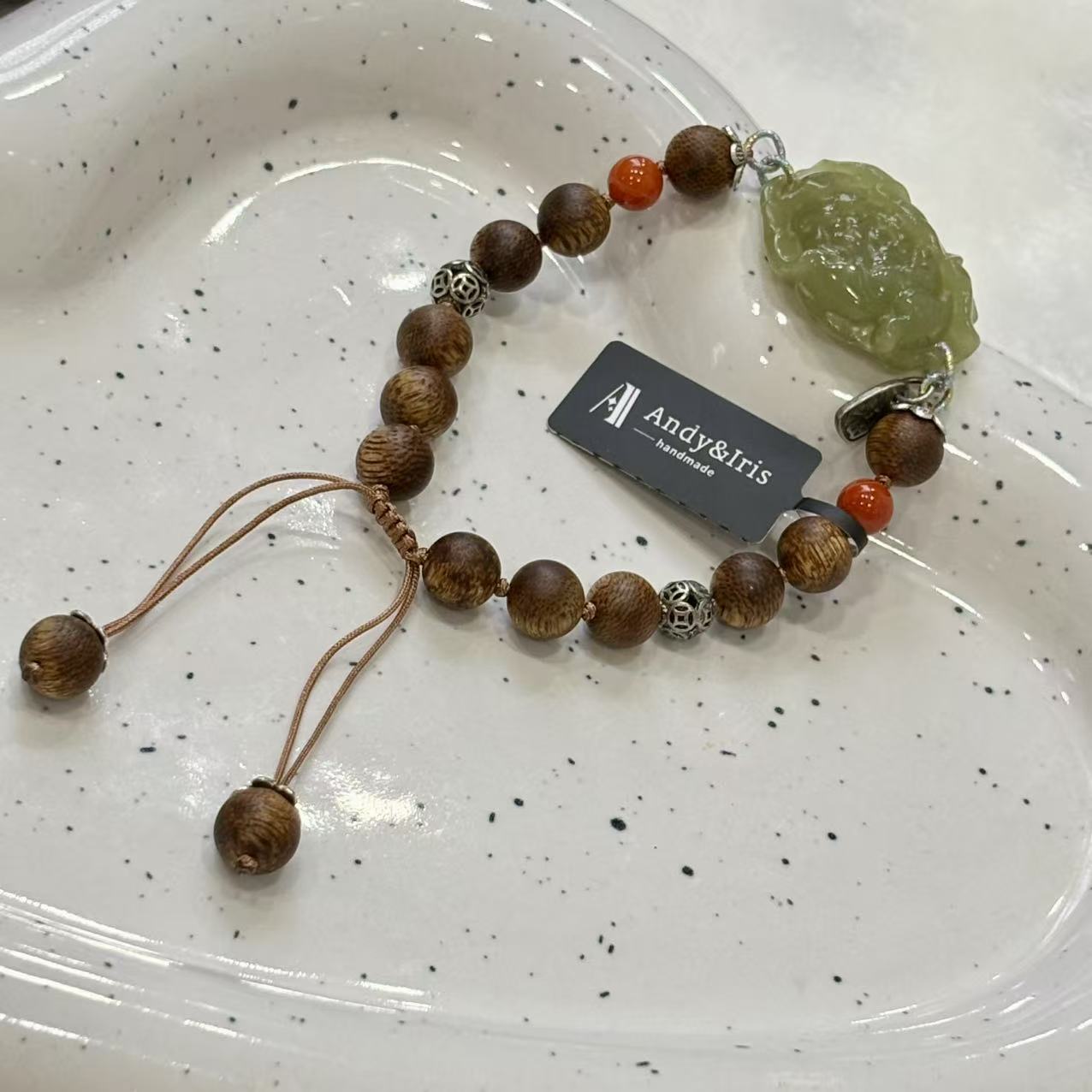 finely carved Hetian jade pendant, combined with silver, Nanhong agate, and fragrant wood