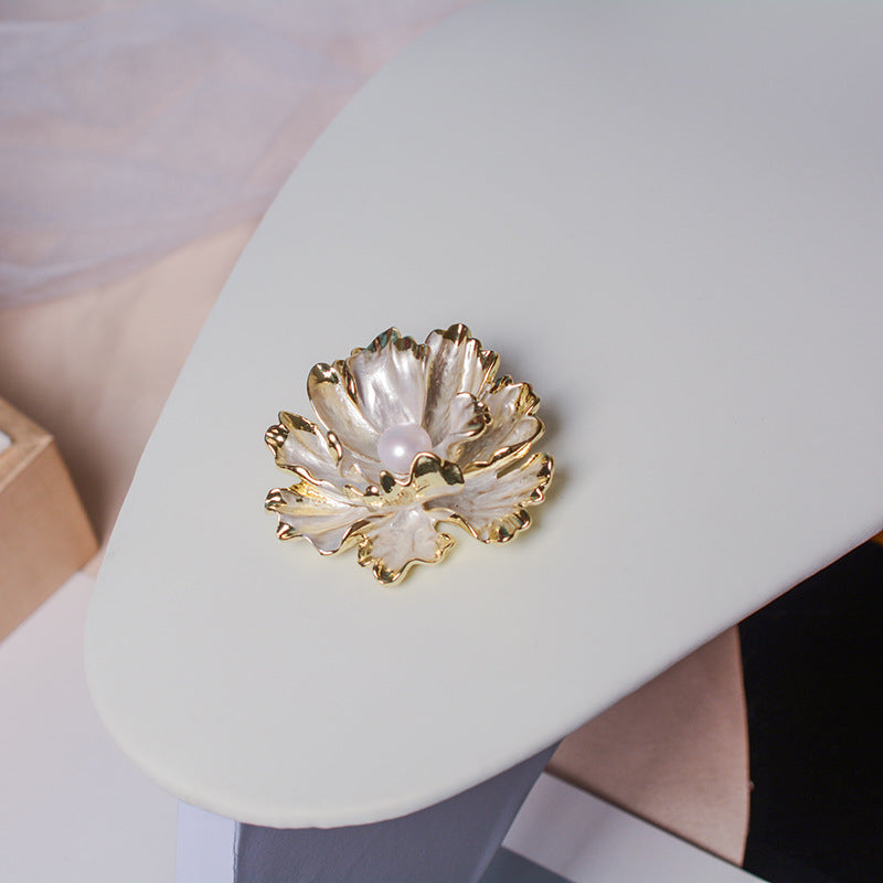 Brooch -