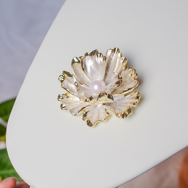 Brooch -