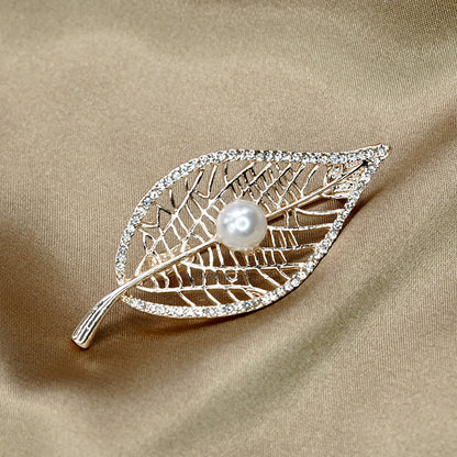 Brooch/Pendant - Freshwater Pearl Leaf