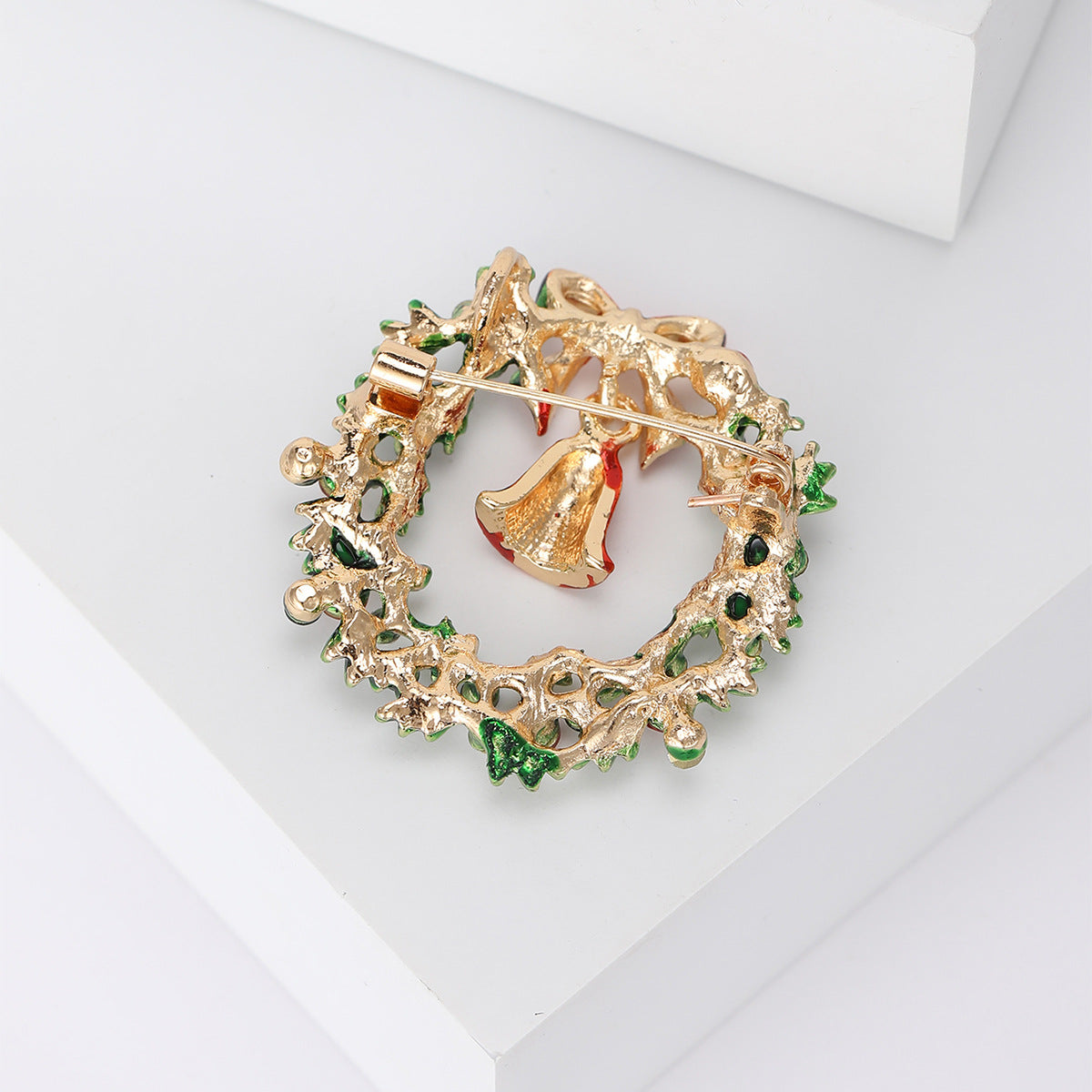 Brooch -