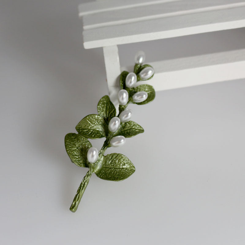 Brooch -