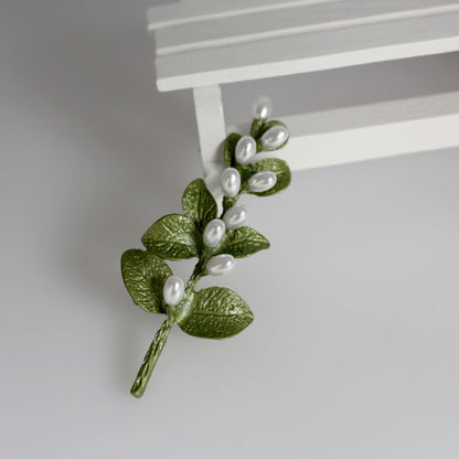 Brooch -
