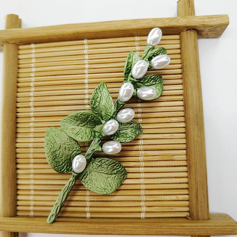Brooch -