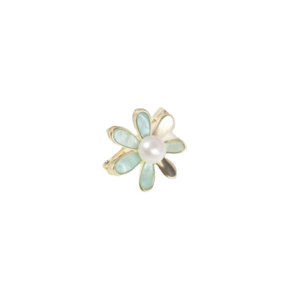 Brooch -