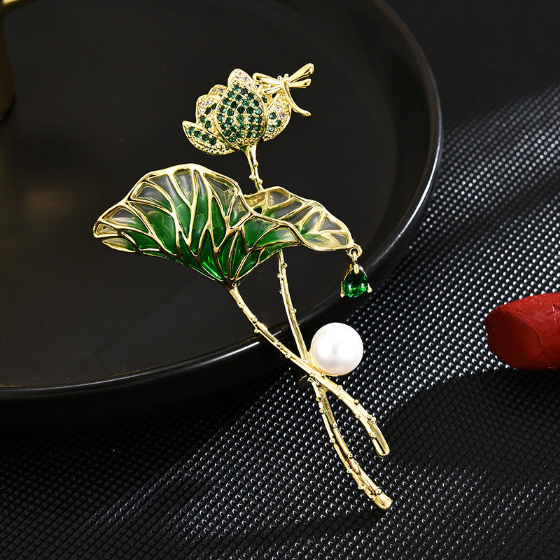Brooch -