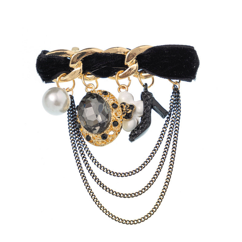 Brooch -