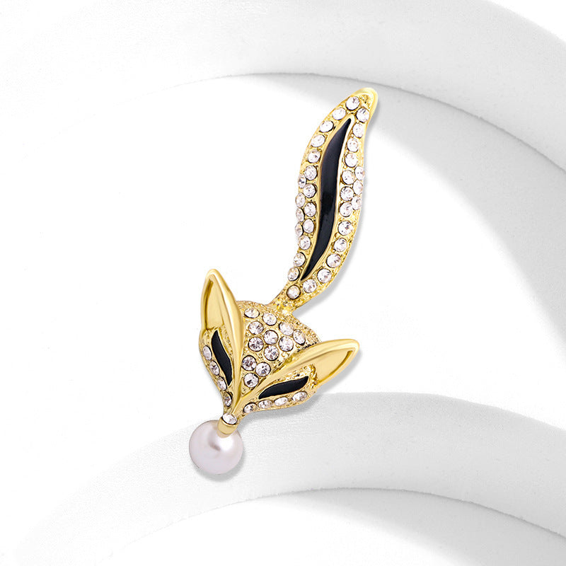 Brooch -