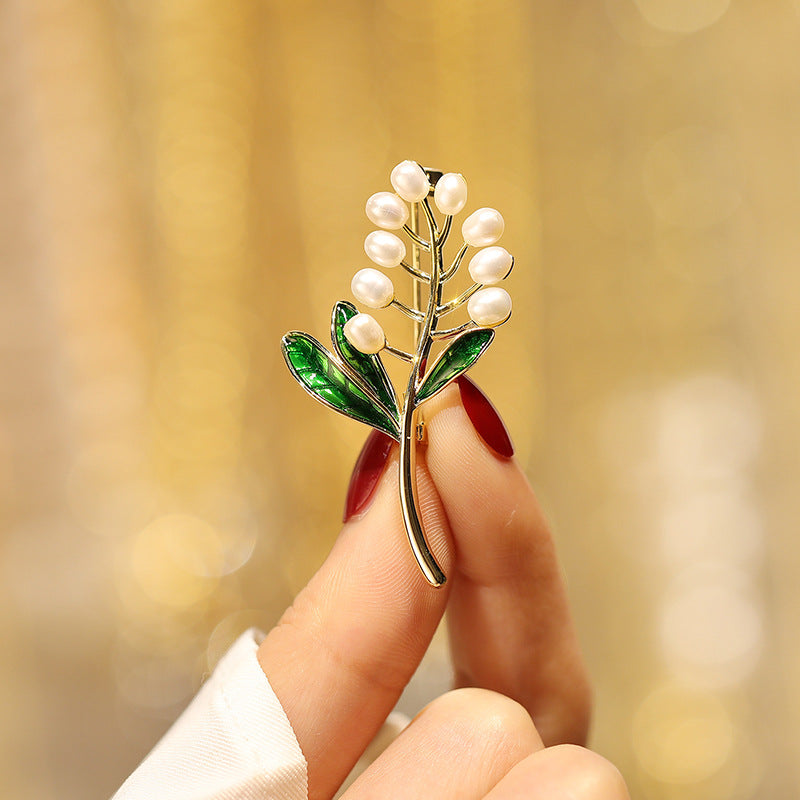 Brooch -